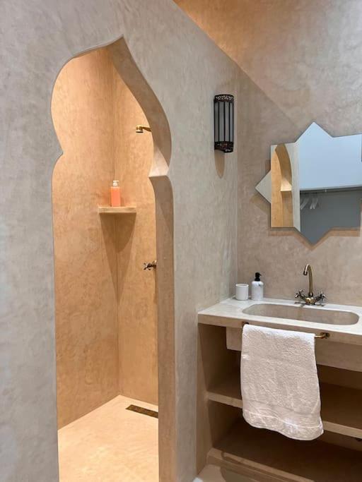 Casa Sira-Charming Home In The Heart Of The Kasbah Tanger Exteriör bild